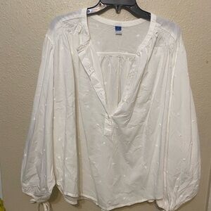 Old Navy White Blouse with Heart Shaped Embroidery